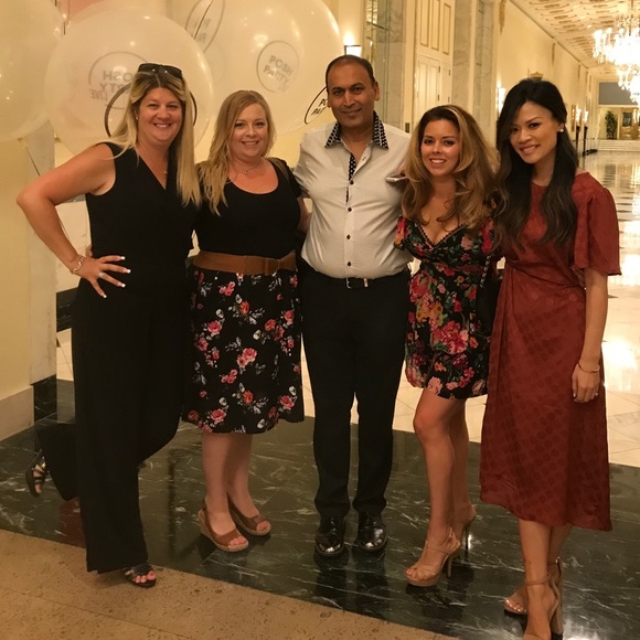 Meet your seller! - Picture 5 of 11